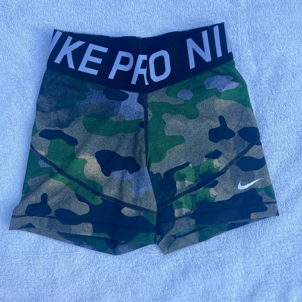 Nike Pro xs Camo Shorts